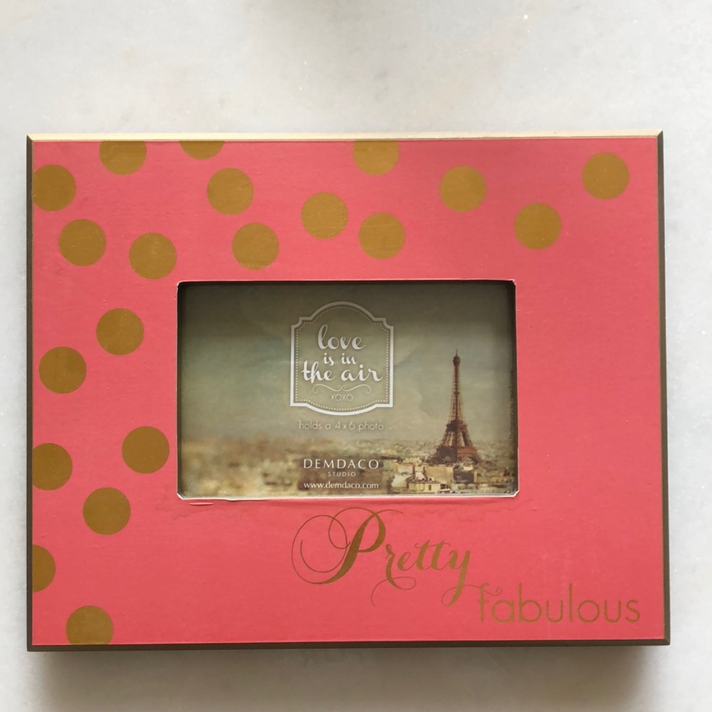 Pretty fabulous frame：“love is in the air”